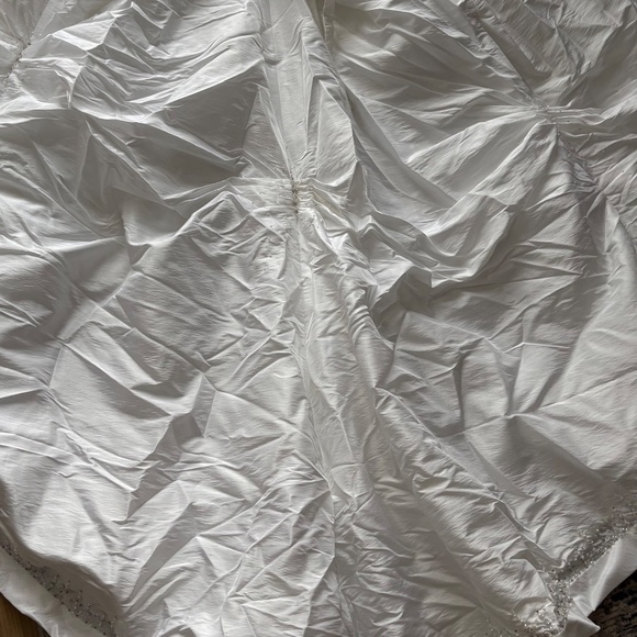 Mori Lee Wedding Dress - Picture 5 of 7